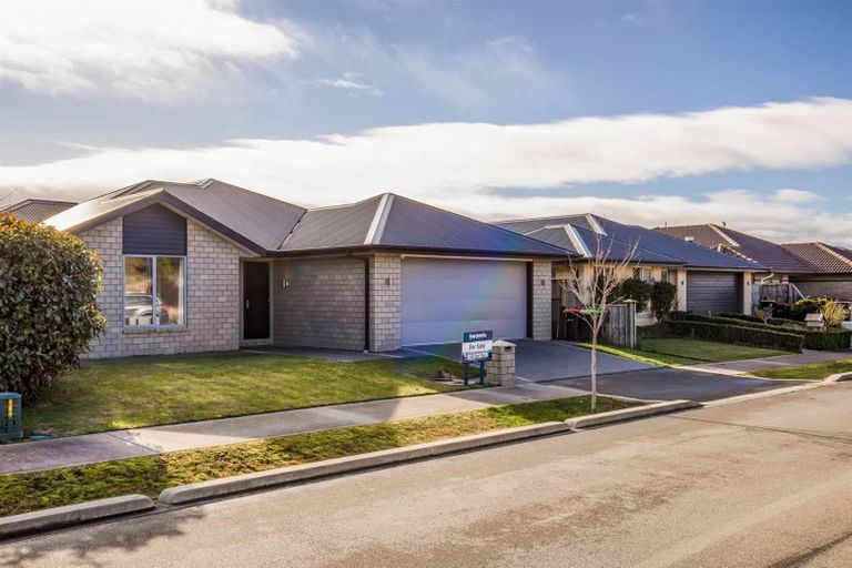 Photo of property in 8 Hakatere Road, Pegasus, 7612