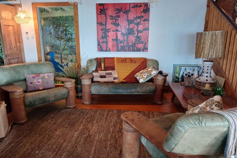 Photo of property in 102 Beach Road, Onerahi, Whangarei, 0110