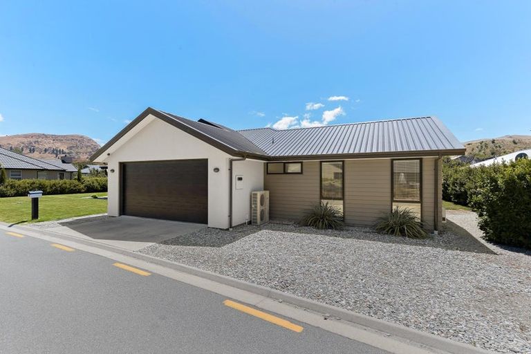 Photo of property in 5 Judes Lane, Lower Shotover, Queenstown, 9304