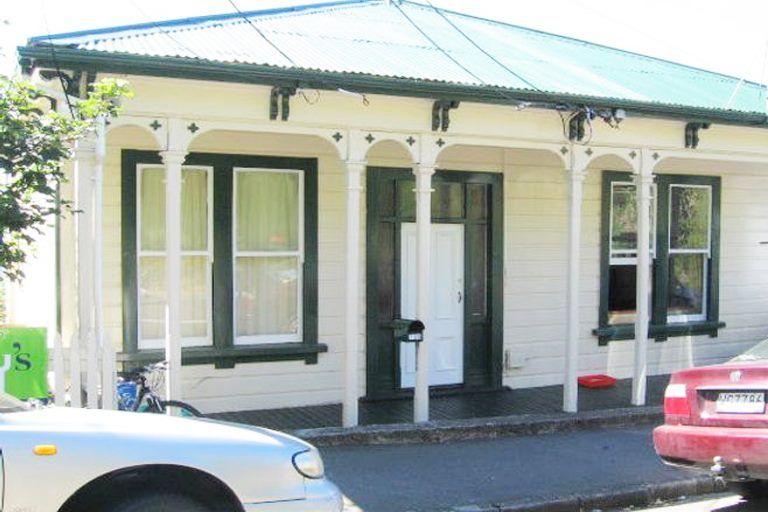 Photo of property in 70 Fairlie Terrace, Kelburn, Wellington, 6021