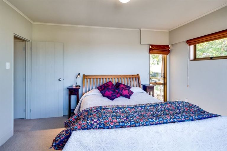 Photo of property in 2 Colenso Avenue, Hospital Hill, Napier, 4110