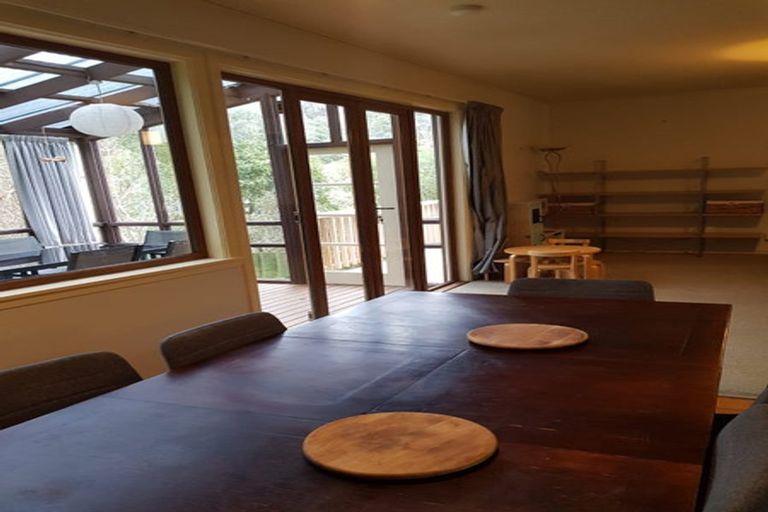 Photo of property in 55 Makara Road, Karori, Wellington, 6012