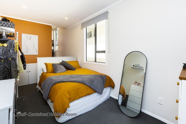 Photo of property in 33 Montgomery Street, Stokes Valley, Lower Hutt, 5019