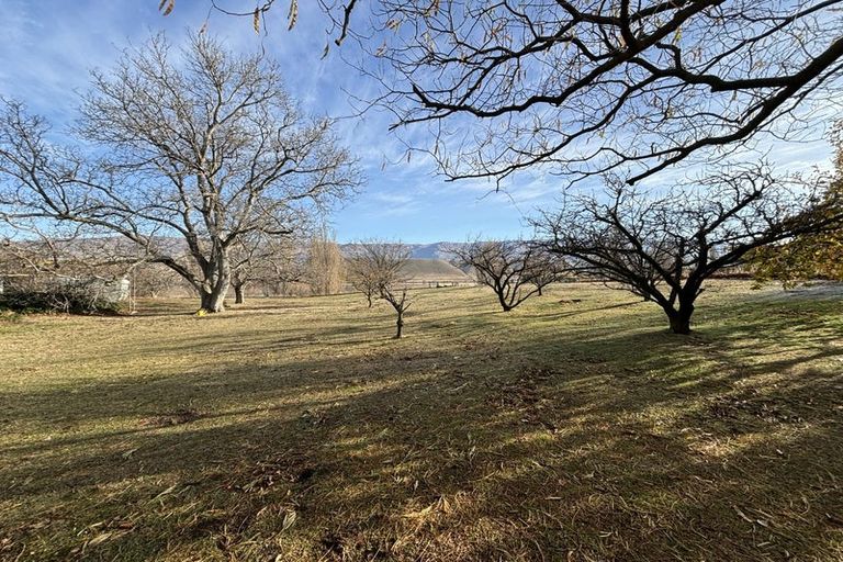 Photo of property in 18 Mclean Road, Northburn, Cromwell, 9383