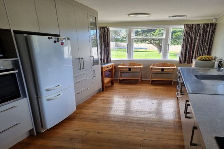 Photo of property in 115 Te Pene Avenue, Titahi Bay, Porirua, 5022