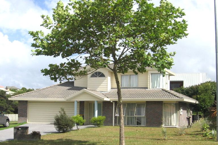 Photo of property in 71 Marina View Drive, West Harbour, Auckland, 0618