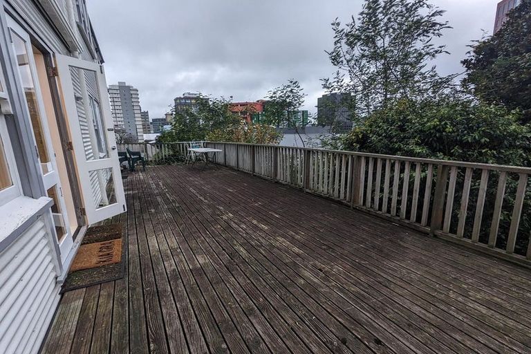 Photo of property in 221a The Terrace, Wellington Central, Wellington, 6011