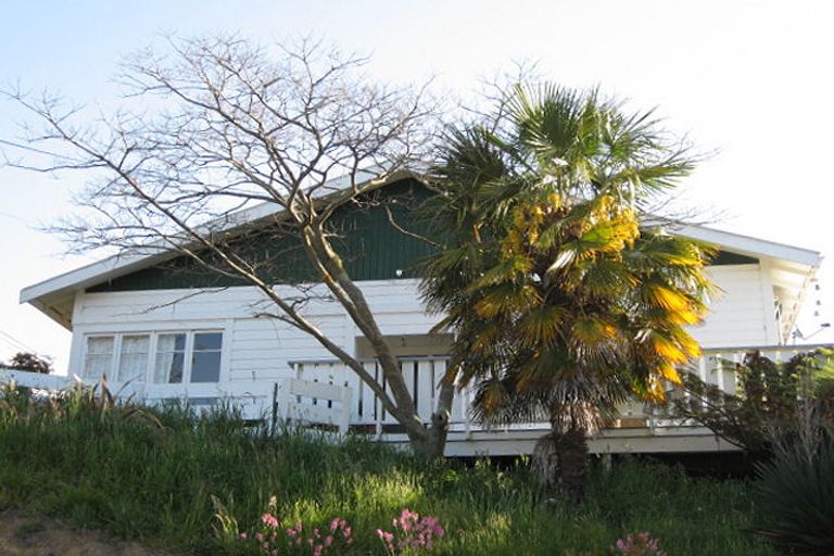 Photo of property in 5 Lincoln Street, Picton, 7220