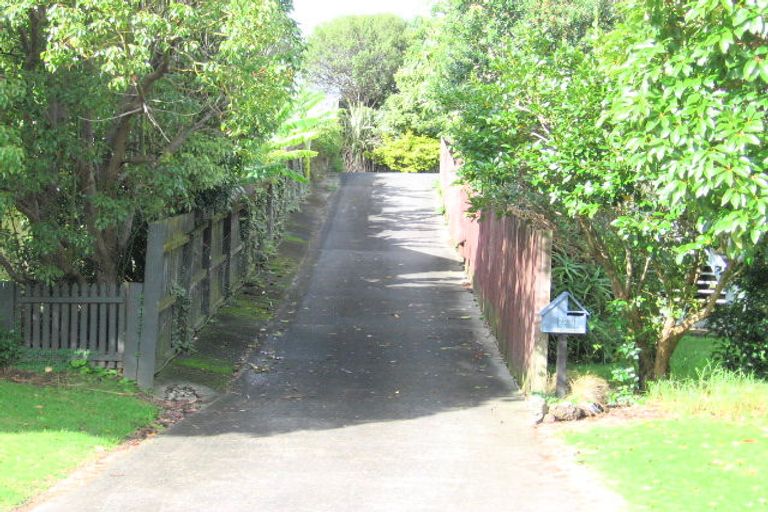 Photo of property in 72b William Bayes Place, Red Beach, 0932