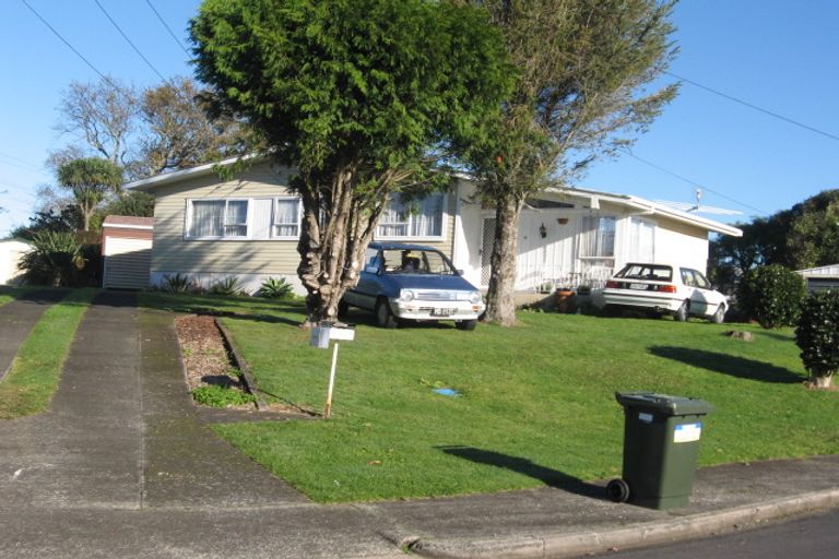 Photo of property in 10 Rondorlyn Place, Manurewa, Auckland, 2102