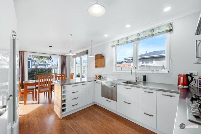 Photo of property in 37a Garden Road, Avalon, Lower Hutt, 5011
