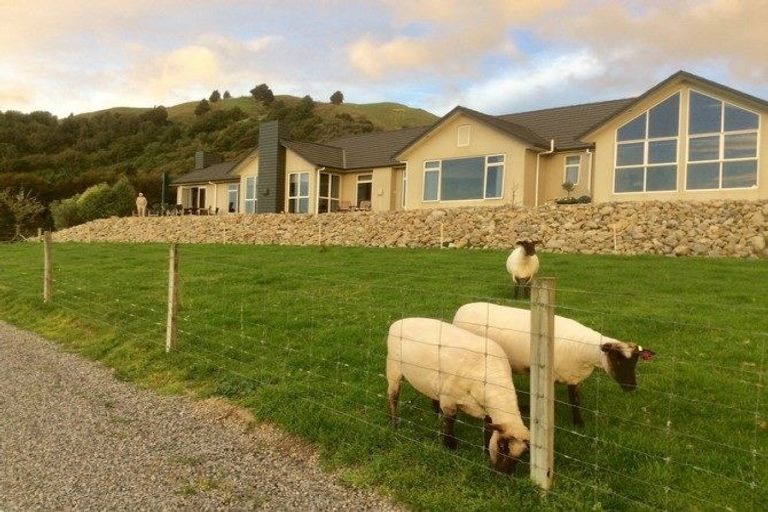 Photo of property in 99 Mickell Road, Hautere, Otaki, 5582