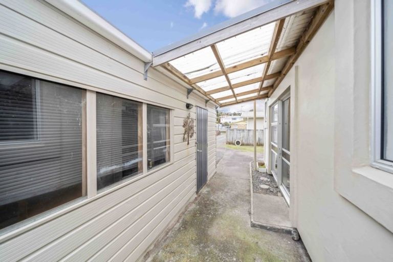 Photo of property in 5a Naumai Place, Spotswood, New Plymouth, 4310