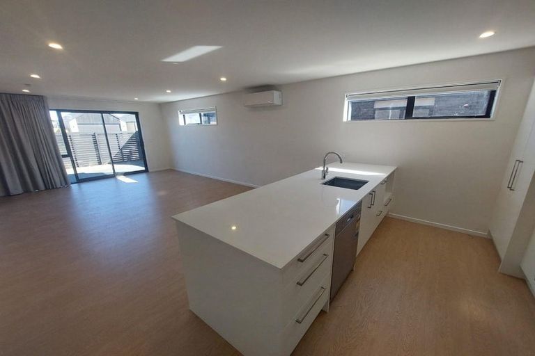 Photo of property in 28 Llew Summers Street, Belfast, Christchurch, 8051