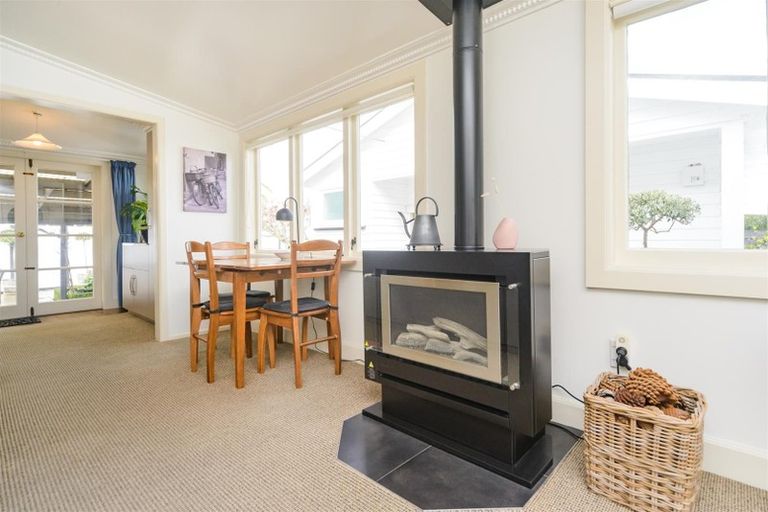 Photo of property in 23 Follett Street, Marton, 4710