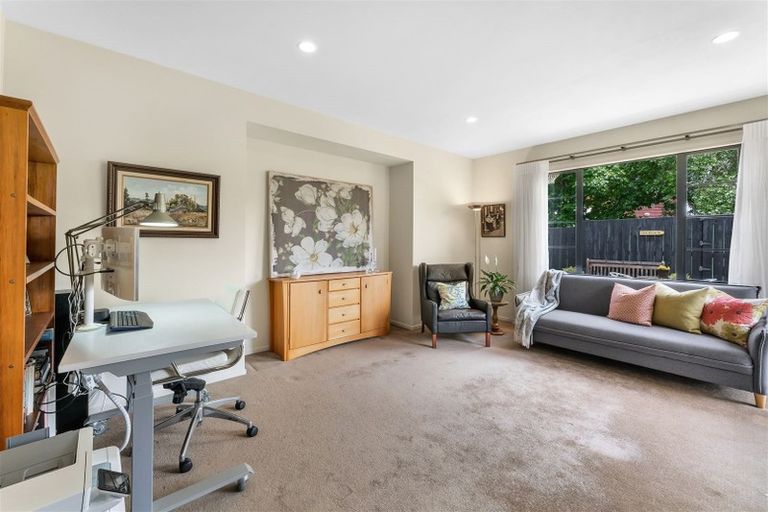 Photo of property in 55c Hattaway Avenue, Bucklands Beach, Auckland, 2012