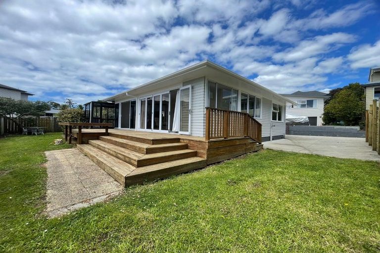 Photo of property in 19 Cherry Road, Bucklands Beach, Auckland, 2014