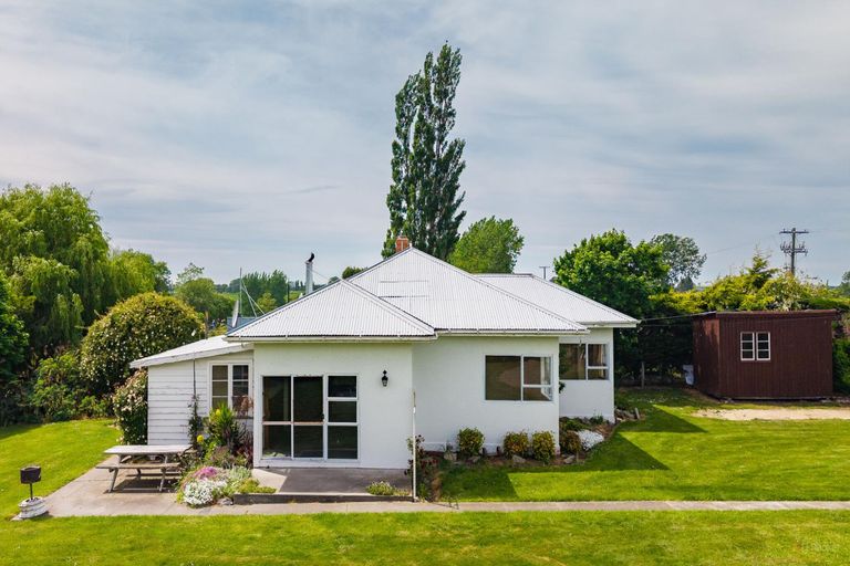 Photo of property in 124 Maytown Road, Waimate, 7978