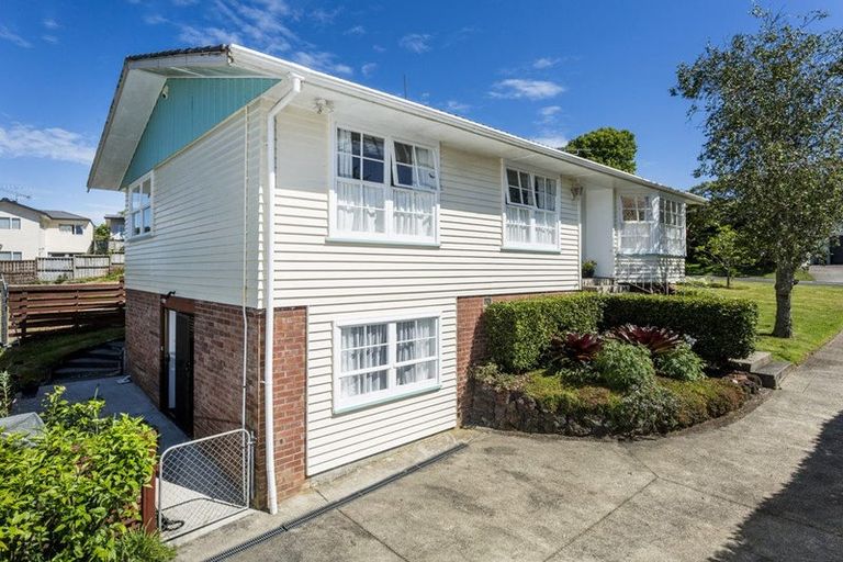 Photo of property in 62 Mcdowell Crescent, Hillcrest, Auckland, 0627