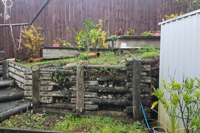 Photo of property in 62 Kohekohe Street, New Lynn, Auckland, 0600