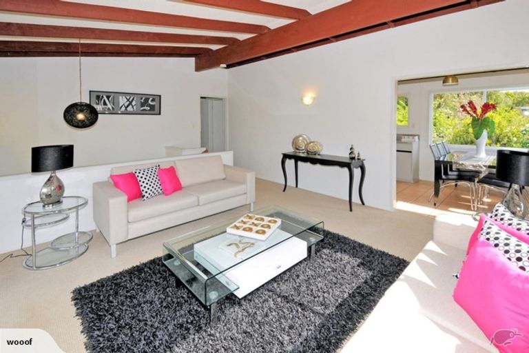 Photo of property in 2/29 Sealy Road, Torbay, Auckland, 0630