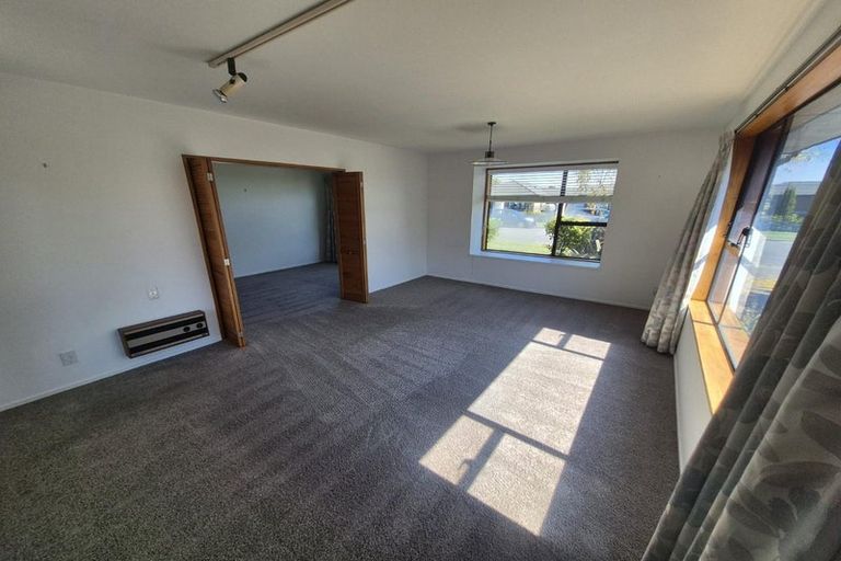 Photo of property in 111 Hawthornden Road, Avonhead, Christchurch, 8042