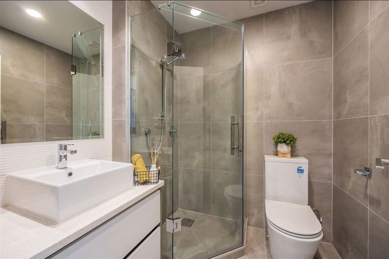 Photo of property in 16 Meritage Lane, Te Atatu South, Auckland, 0610