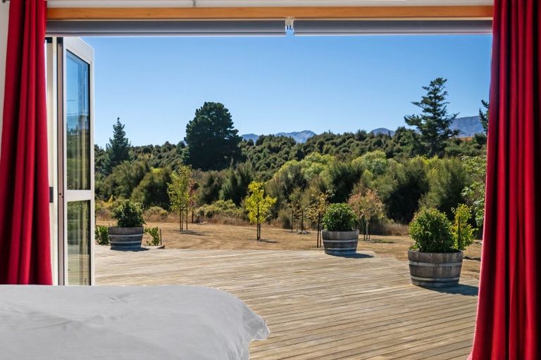 Photo of property in 136 Te Awa Road, Albert Town, Wanaka, 9382