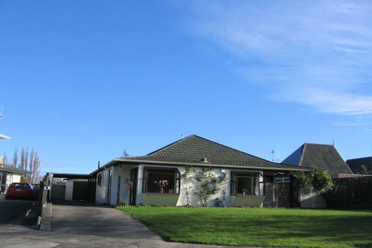 Photo of property in 9 Papawai Place, Milson, Palmerston North, 4414