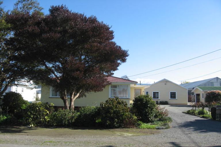 Photo of property in 174 East Street, Greytown, 5712