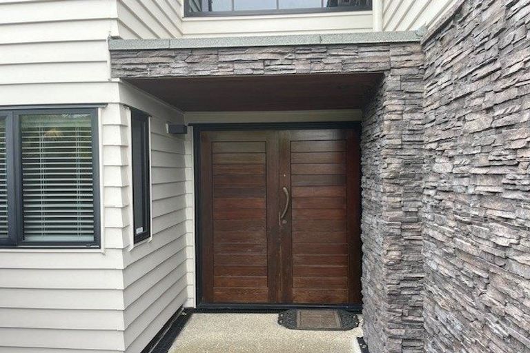 Photo of property in 62 Somerville Road, Shelly Park, Auckland, 2014