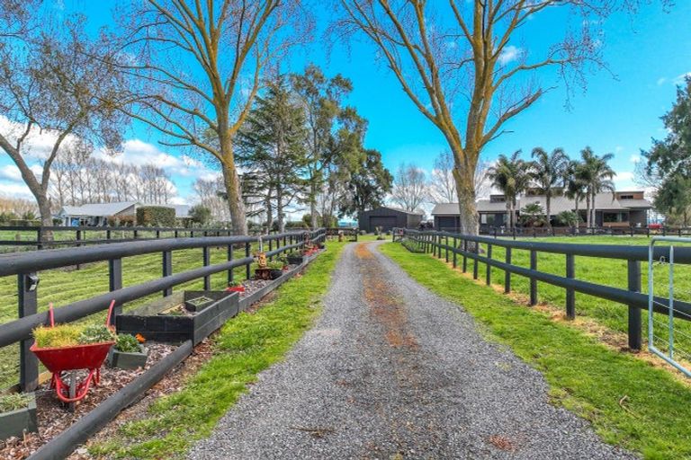 Photo of property in 32 Hauraki Road, Hauraki, Auckland, 0622