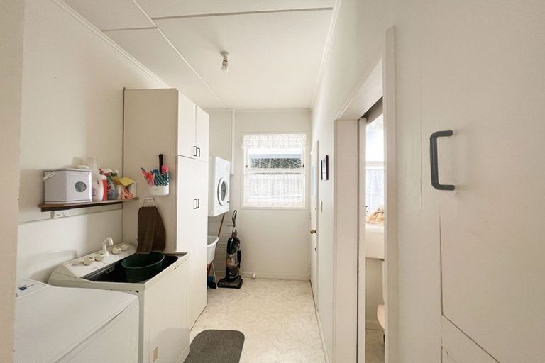 Photo of property in 2 Davidson Crescent, Pahiatua, 4910