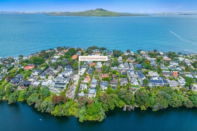 Photo of property in 4/252 Hurstmere Road, Takapuna, Auckland, 0622