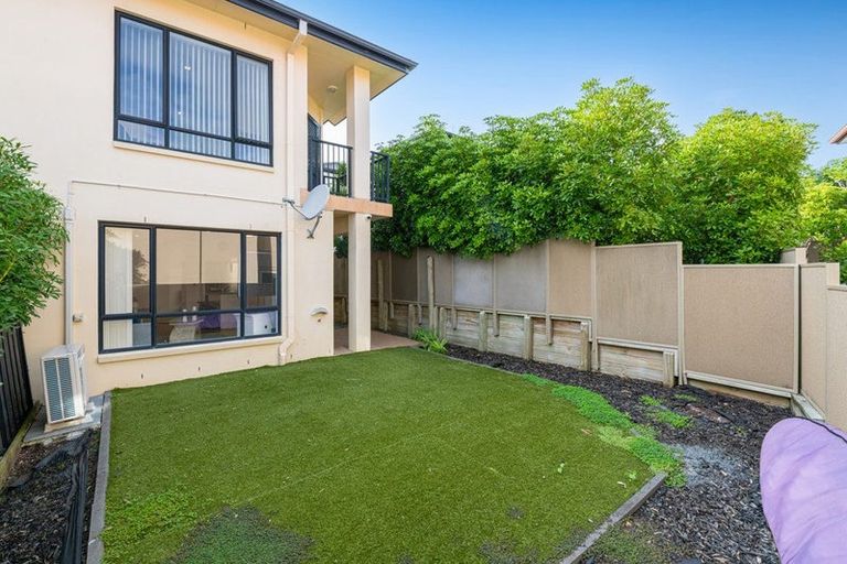 Photo of property in 10 Trimaran Drive, Gulf Harbour, Whangaparaoa, 0930