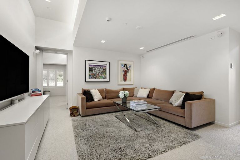 Photo of property in 5/150 Oriental Parade, Oriental Bay, Wellington, 6011