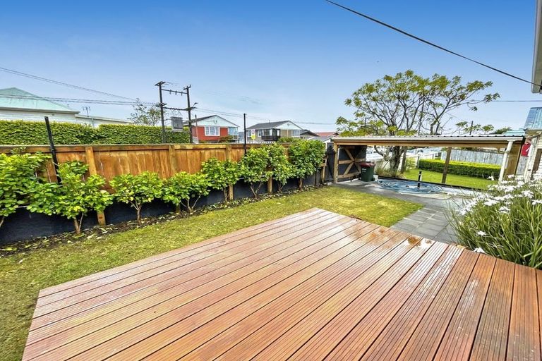 Photo of property in 20 Ngaio Street, Strandon, New Plymouth, 4312