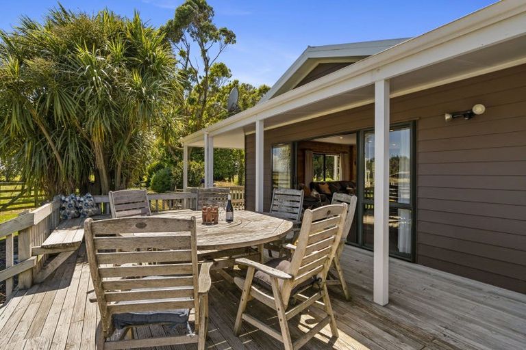 Photo of property in 90 Wirihana Road, Hawera, 4674