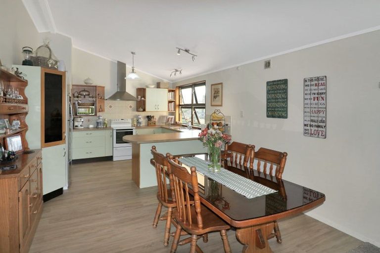 Photo of property in 167 Heretaunga Road, Maharahara, Dannevirke, 4972