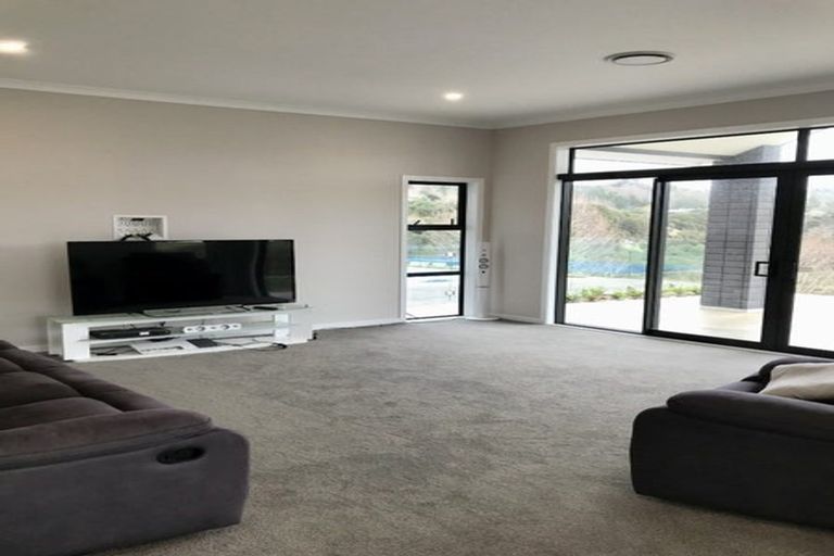 Photo of property in 90 Stoneridge Terrace, Whitford, 2576