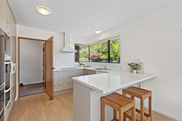 Photo of property in 12 Thornhill Place, Sockburn, Christchurch, 8042