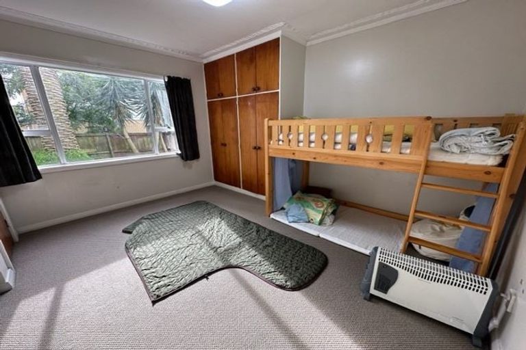 Photo of property in 60a Waimumu Road, Massey, Auckland, 0614