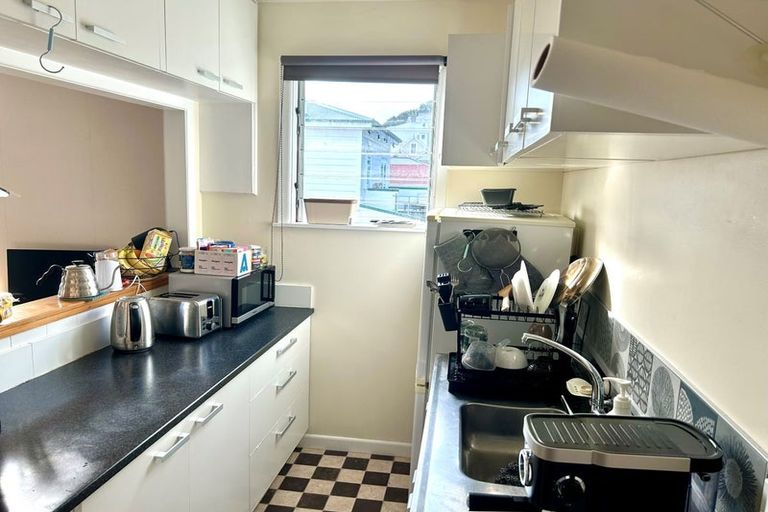 Photo of property in 1/51 Austin Street, Mount Victoria, Wellington, 6011