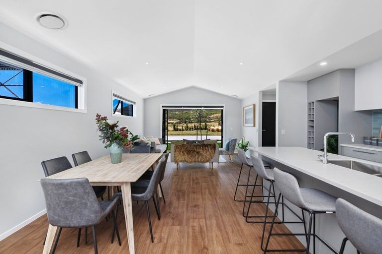 Photo of property in 21 Bannister Street, Jacks Point, Queenstown, 9371