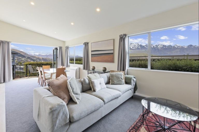 Photo of property in 75 Hensman Road, Queenstown, 9300