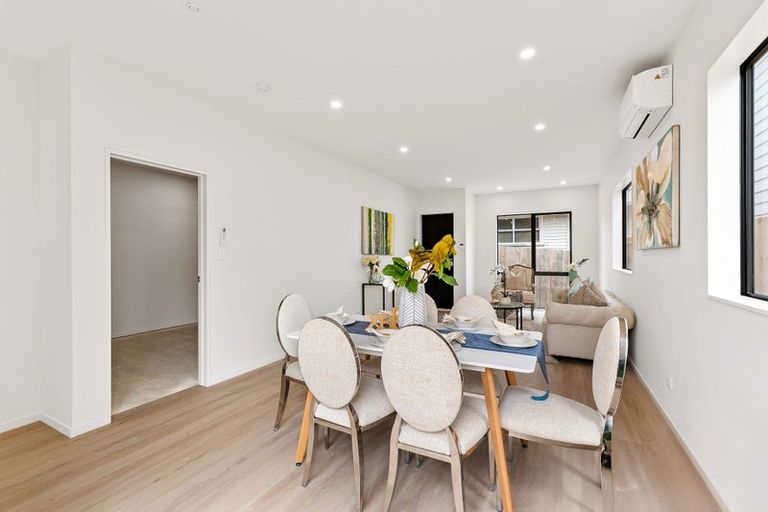 Photo of property in 49b Vera Road, Te Atatu South, Auckland, 0610