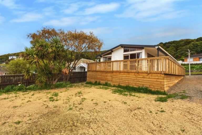 Photo of property in 6 Waiho Terrace, Elsdon, Porirua, 5022