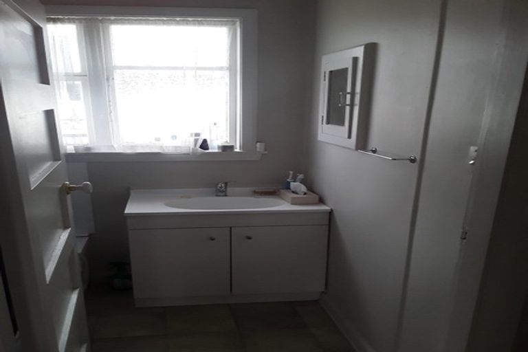 Photo of property in 11 Woodgrove Avenue, North New Brighton, Christchurch, 8083