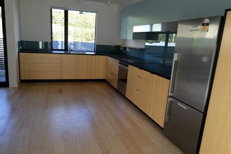 Photo of property in 76 Brougham Street, Mount Victoria, Wellington, 6011