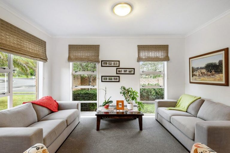 Photo of property in 8 Driftwood Drive, Red Beach, 0932